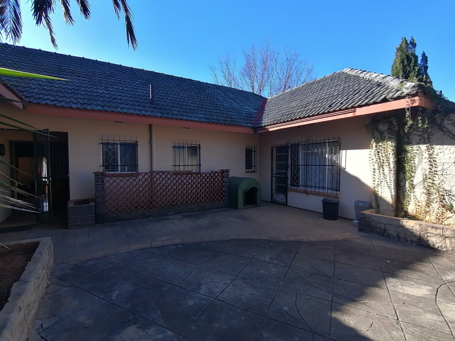 4 Bedroom Property for Sale in Stilfontein Ext 4 North West
